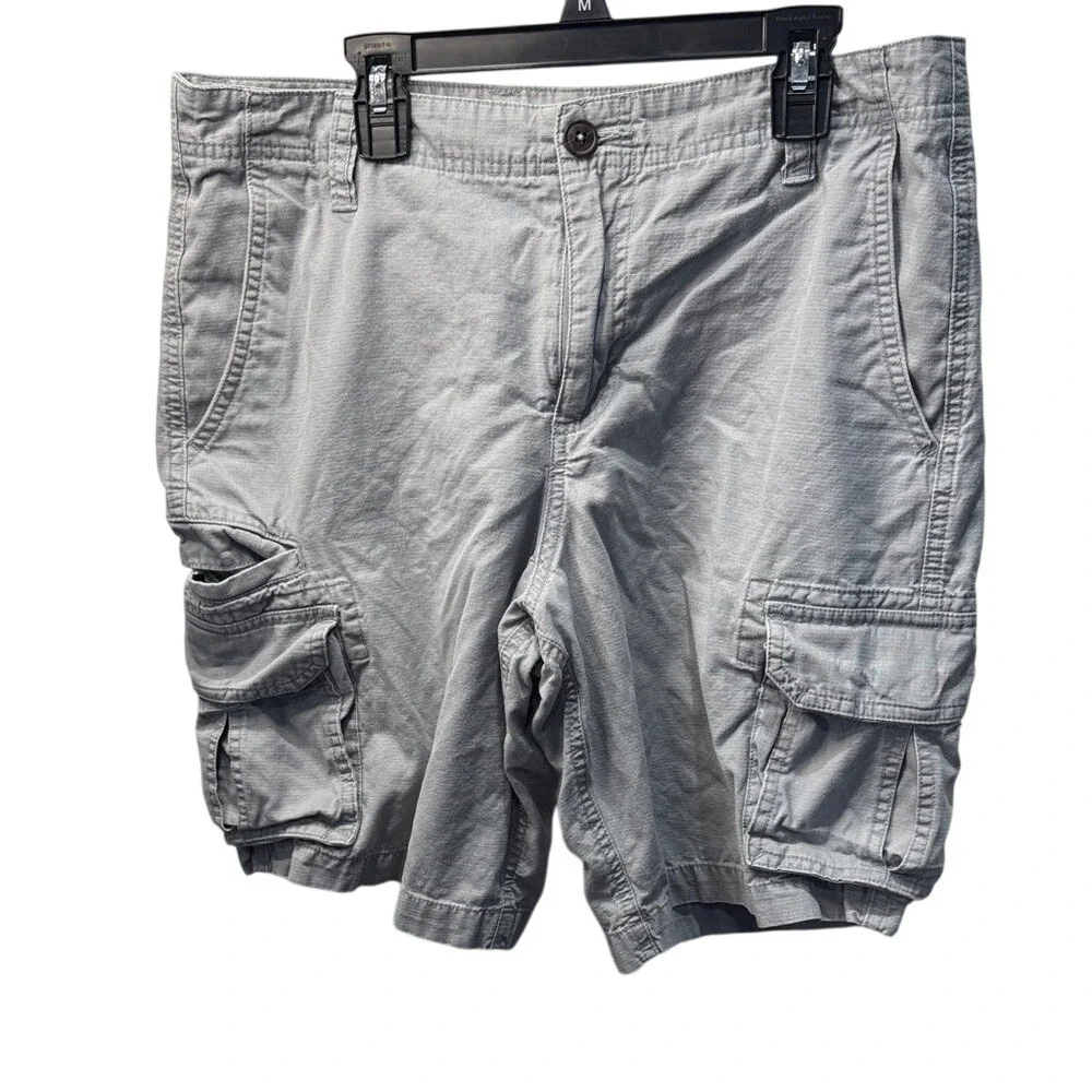 Magellan‎ Outdoors Men Gray Cargo Shorts Size 30W Outdoor Utility Pockets